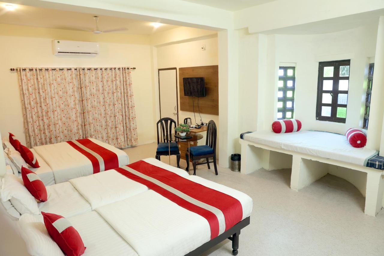 Hotel Tree Of Heaven Udaipur Eksteriør bilde